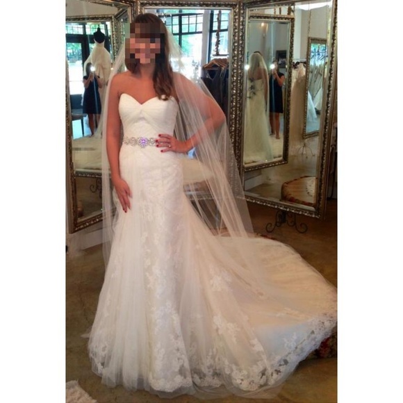 Enzoani Dayton Wedding Dress - Picture 4 of 6